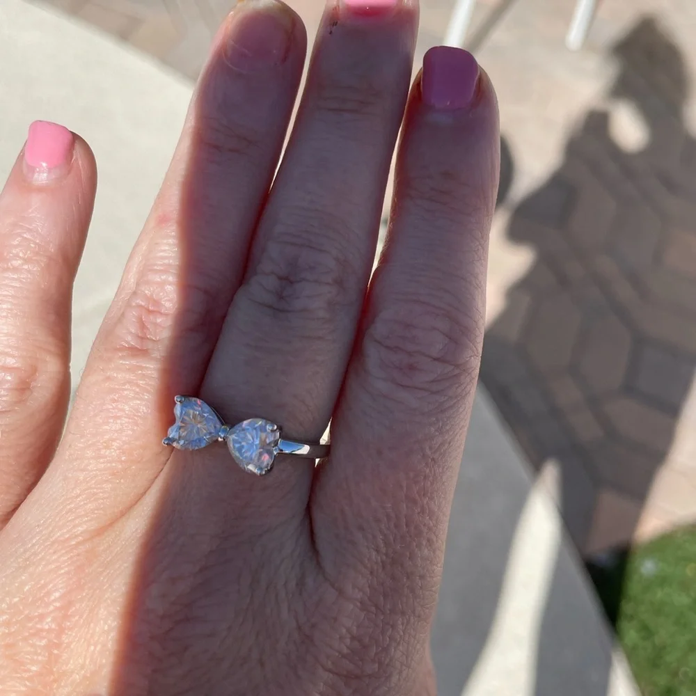 🎀BowTie Ring 1.68tcw Moissanite Ring - Picture 3 of 5